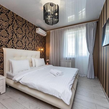 Fashionable Panoramic Apartments Dnieper. Obolon เคียฟ ภายนอก รูปภาพ