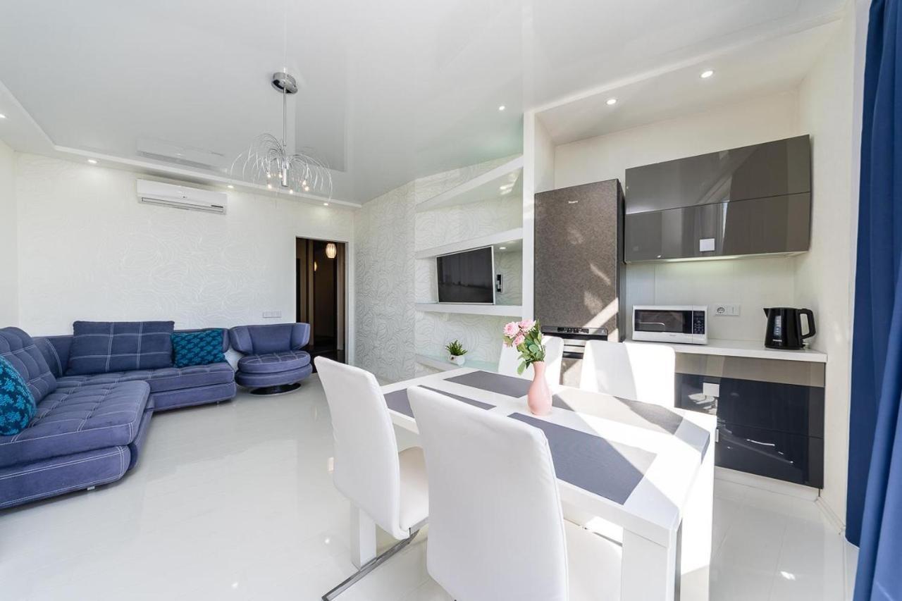 Fashionable Panoramic Apartments Dnieper. Obolon เคียฟ ภายนอก รูปภาพ