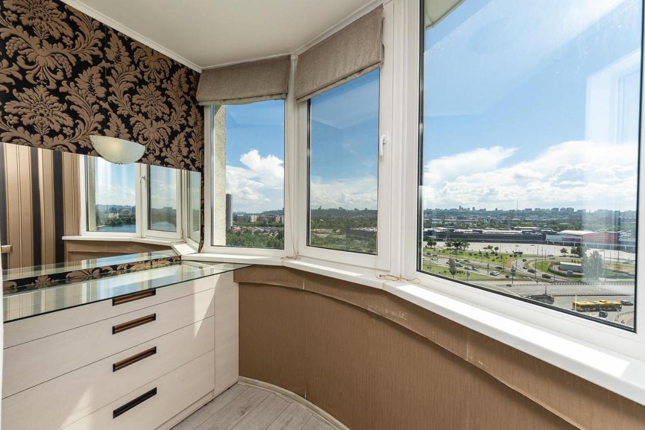 Fashionable Panoramic Apartments Dnieper. Obolon เคียฟ ภายนอก รูปภาพ