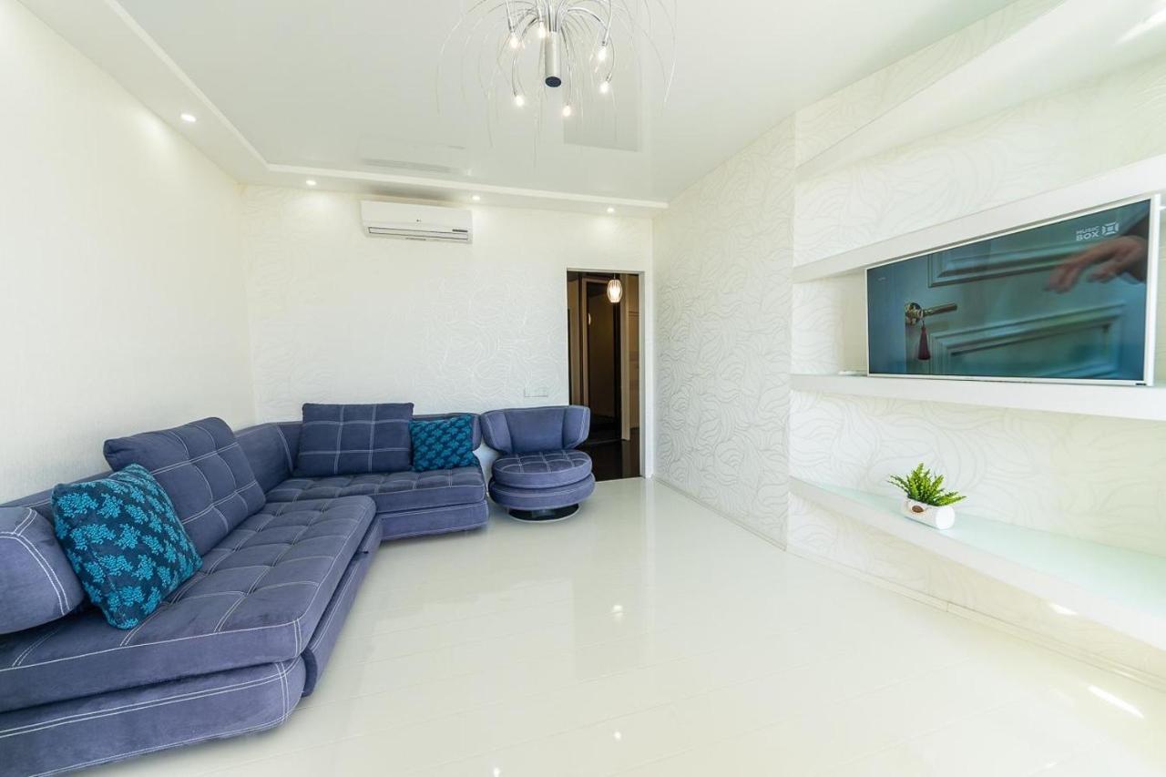 Fashionable Panoramic Apartments Dnieper. Obolon เคียฟ ภายนอก รูปภาพ