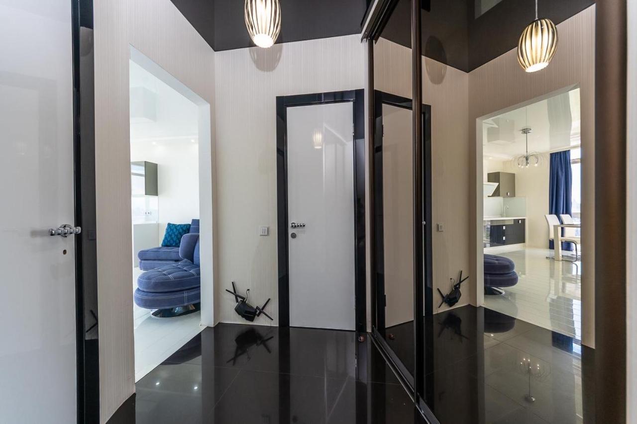 Fashionable Panoramic Apartments Dnieper. Obolon เคียฟ ภายนอก รูปภาพ